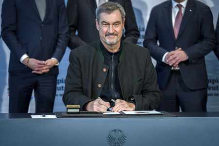 Unterzeichnung der Vereinbarung zur Olympiabewerbung in Berlin