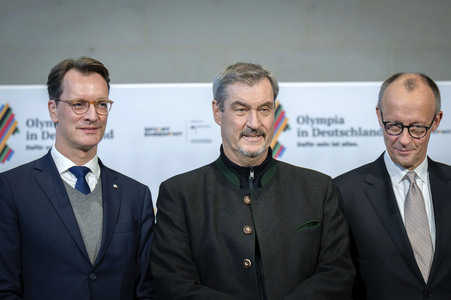 Unterzeichnung der Vereinbarung zur Olympiabewerbung in Berlin