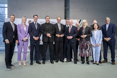 Unterzeichnung der Vereinbarung zur Olympiabewerbung in Berlin
