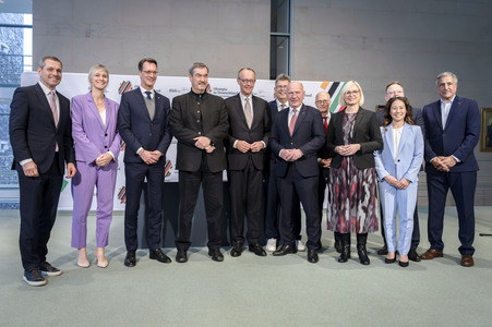 Unterzeichnung der Vereinbarung zur Olympiabewerbung in Berlin