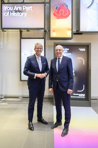 Austellungseröffnung 'Du bist Teil der Geschichte' in Bonn