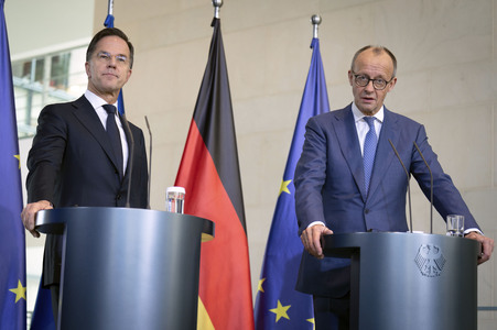 Empfang des NATO-Generalsekretärs in Berlin