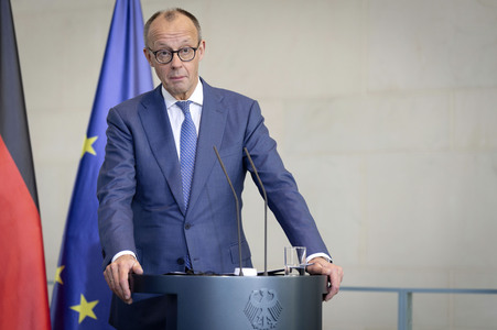 Empfang des NATO-Generalsekretärs in Berlin