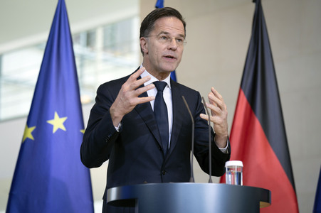 Empfang des NATO-Generalsekretärs in Berlin