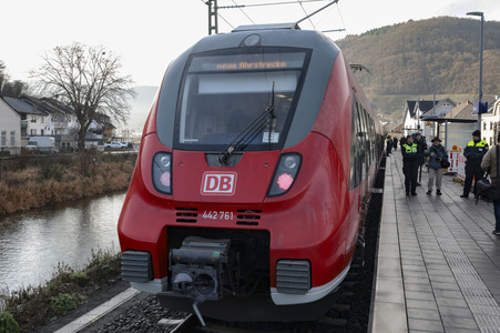 Inbetriebnahme der neuen Ahrtalbahn
