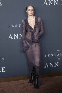 Filmpremiere 'The Testament of Ann Lee' in Los Angeles