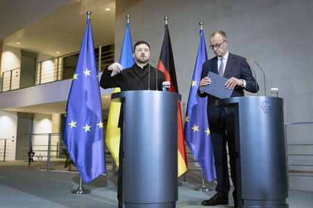 Pressestatement von Selenskyj und Merz zum Ukraine-Gipfel in Berlin