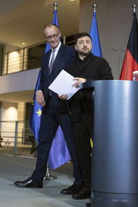 Pressestatement von Selenskyj und Merz zum Ukraine-Gipfel in Berlin