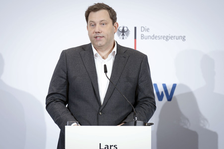 Pressekonferenz zur Vorstellung des Deutschlandfonds bei der KfW-Bankengruppe in Berlin