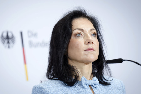 Pressekonferenz zur Vorstellung des Deutschlandfonds bei der KfW-Bankengruppe in Berlin