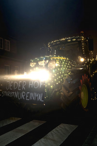 Lichterfahrt der Landwirte in Bienenbüttel