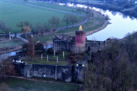 Adventskerze Burgruine Polle