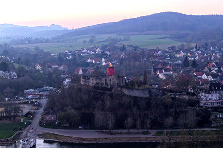 Adventskerze Burgruine Polle