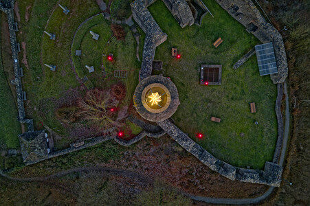 Adventskerze Burgruine Polle