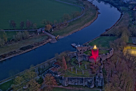 Adventskerze Burgruine Polle