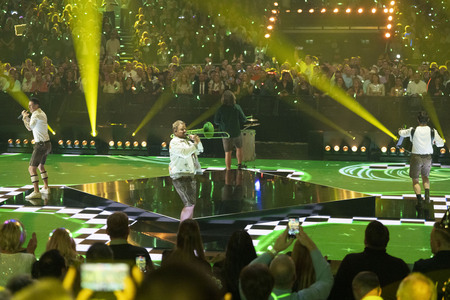 TV-Show 'Silvester-Schlagerbooom 2026 live - Die Wunderlichtershow!' in München