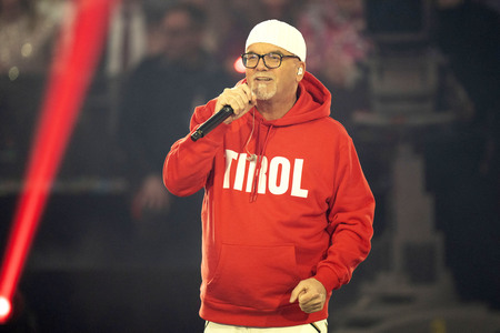 TV-Show 'Silvester-Schlagerbooom 2026 live - Die Wunderlichtershow!' in München