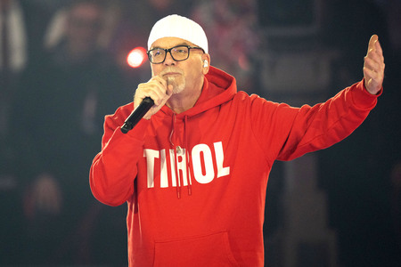 TV-Show 'Silvester-Schlagerbooom 2026 live - Die Wunderlichtershow!' in München