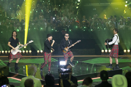 TV-Show 'Silvester-Schlagerbooom 2026 live - Die Wunderlichtershow!' in München