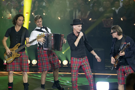 TV-Show 'Silvester-Schlagerbooom 2026 live - Die Wunderlichtershow!' in München