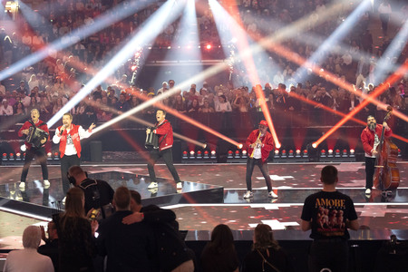 TV-Show 'Silvester-Schlagerbooom 2026 live - Die Wunderlichtershow!' in München