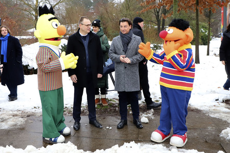 Ernie und Bert werden Ampelmännchen in Hamburg