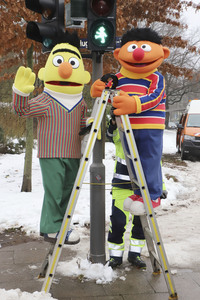Ernie und Bert werden Ampelmännchen in Hamburg