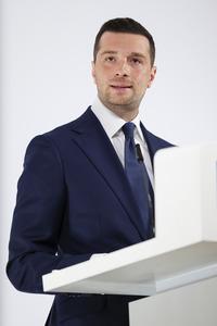 Pressekonferenz mit Jordan Bardella in Paris