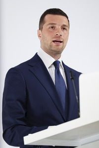 Pressekonferenz mit Jordan Bardella in Paris