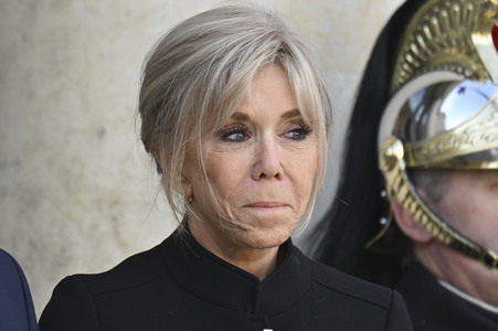 Empfang von König Felipe VI. in Paris