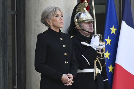 Empfang von König Felipe VI. in Paris