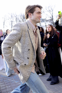 Robert Pattinson auf der Paris Fashion Week 2026
