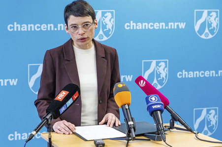 Rücktritt von Ministerin Josefine Paul in Düsseldorf