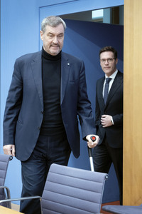 Bundespressekonferenz '3 Löwen Allianz' in Berlin