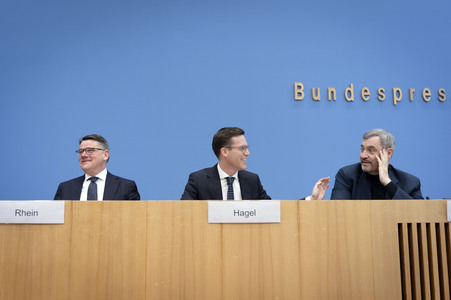 Bundespressekonferenz '3 Löwen Allianz' in Berlin