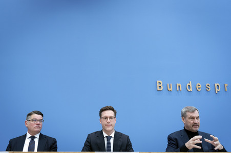 Bundespressekonferenz '3 Löwen Allianz' in Berlin