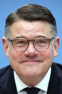 Bundespressekonferenz '3 Löwen Allianz' in Berlin