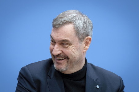 Bundespressekonferenz '3 Löwen Allianz' in Berlin