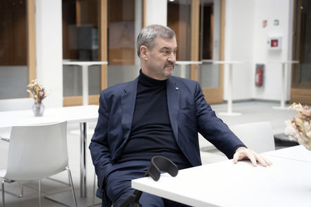 Bundespressekonferenz '3 Löwen Allianz' in Berlin