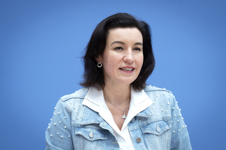 Bundespressekonferenz 'Nationale Dekade gegen Postinfektiöse Erkrankungen' in Berlin