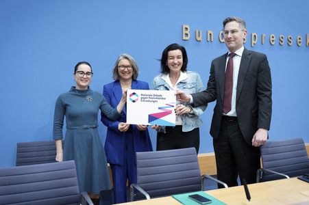 Bundespressekonferenz 'Nationale Dekade gegen Postinfektiöse Erkrankungen' in Berlin