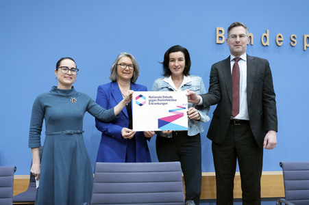Bundespressekonferenz 'Nationale Dekade gegen Postinfektiöse Erkrankungen' in Berlin