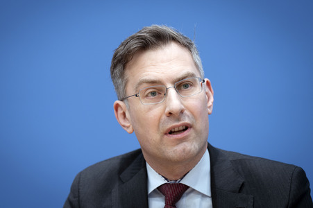 Bundespressekonferenz 'Nationale Dekade gegen Postinfektiöse Erkrankungen' in Berlin