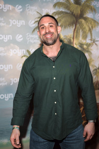 Premiere von 'Promis unter Palmen' in Köln