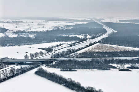 Eisbildung am Mittellandkanal in Hannover