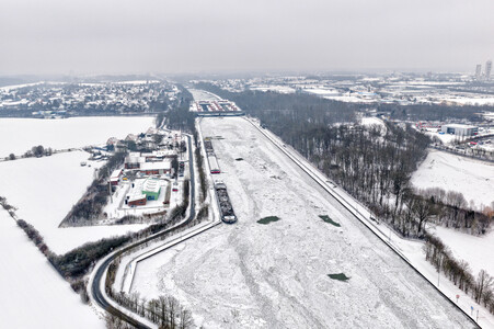 Eisbildung am Mittellandkanal in Hannover