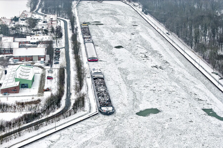 Eisbildung am Mittellandkanal in Hannover