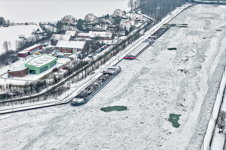 Eisbildung am Mittellandkanal in Hannover