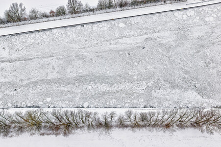 Eisbildung am Mittellandkanal in Hannover