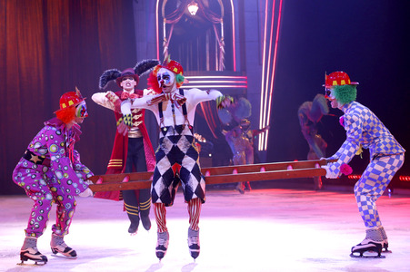 Eisrevue 'Holiday on Ice - Cinema of Dreams' in Hamburg